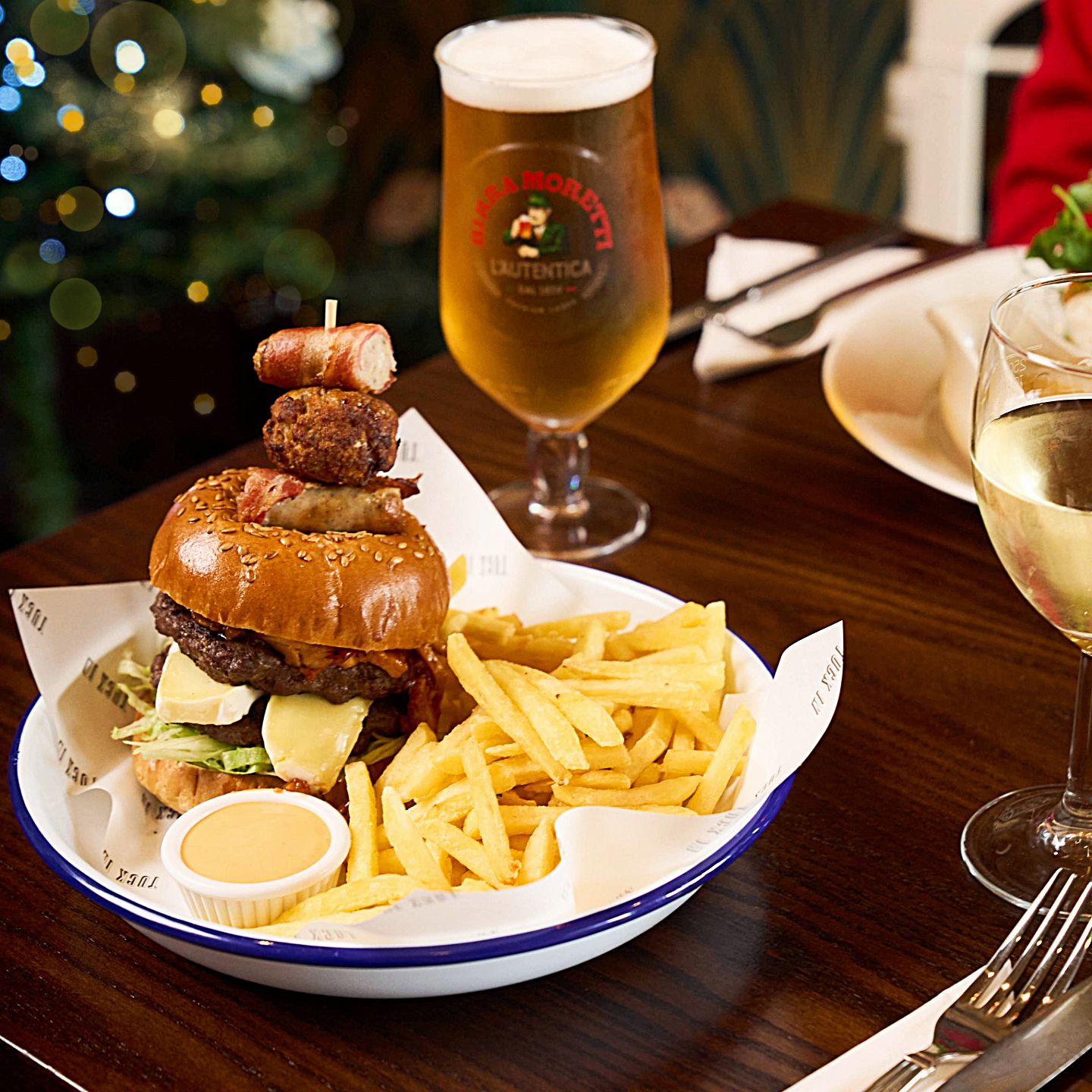 Festive Lunch & Dinner at The Pontardawe Inn in Pontardawe